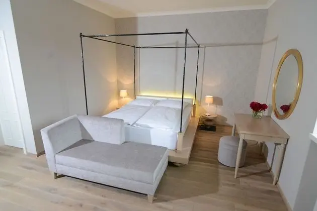 Comfort Tek Büyük Yataklı Oda