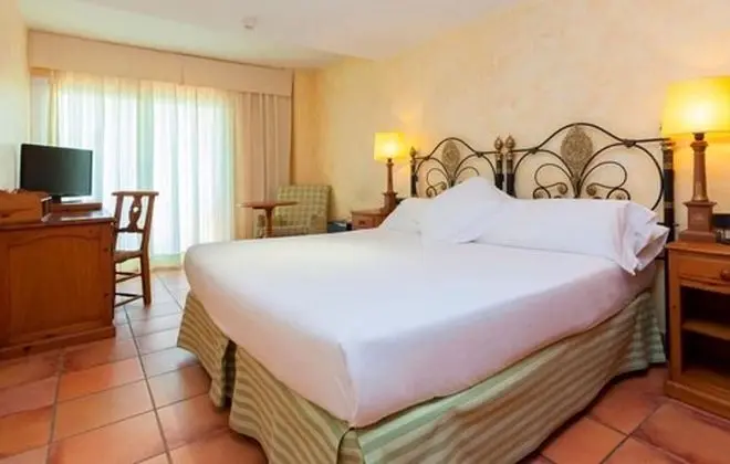 Doble Estándar con Balcón