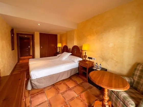 Doble Estándar con Balcón