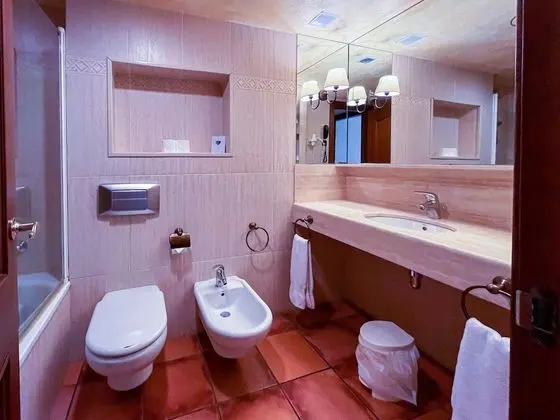 Doble Estándar con Balcón