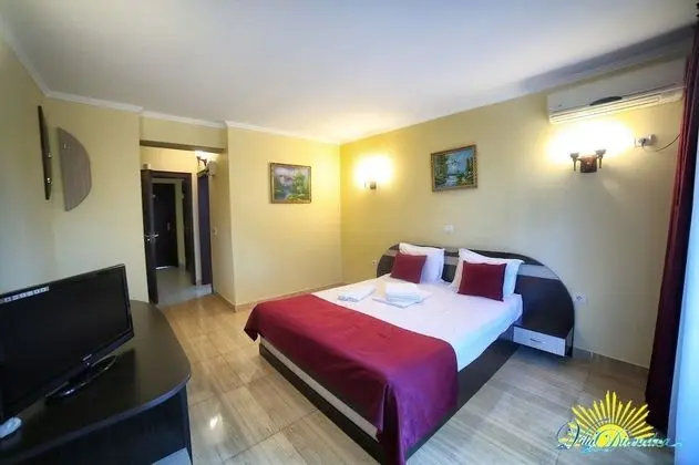 Classic Tek Büyük veya İki Ayrı Yataklı Oda