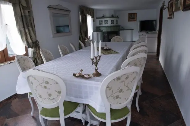 Villa, Birden Çok Yatak, Üzüm Asması Manzaralı