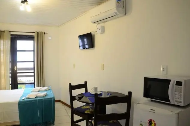 Tek Büyük Yataklı Oda, Balkon, Kısmi Deniz Manzaralı