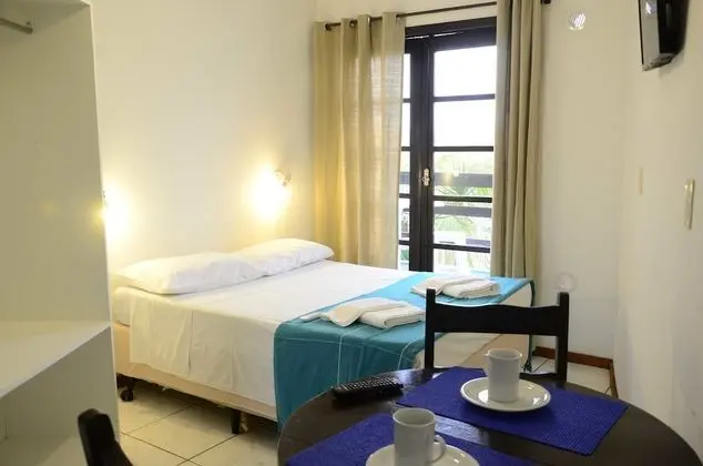 Tek Büyük Yataklı Oda, Balkon, Kısmi Deniz Manzaralı