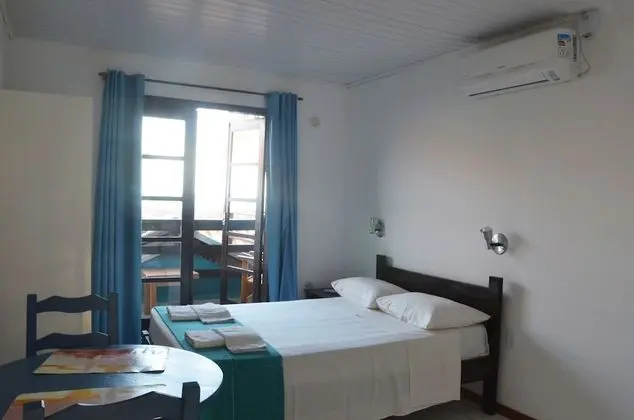 Tek Büyük Yataklı Oda, Balkon, Kısmi Deniz Manzaralı