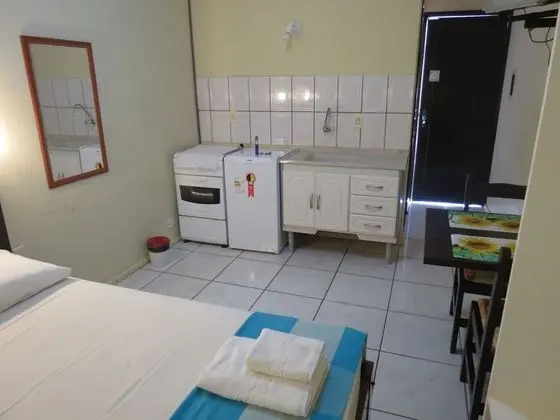 Tek Büyük Yataklı Oda, Balkon, Kısmi Deniz Manzaralı