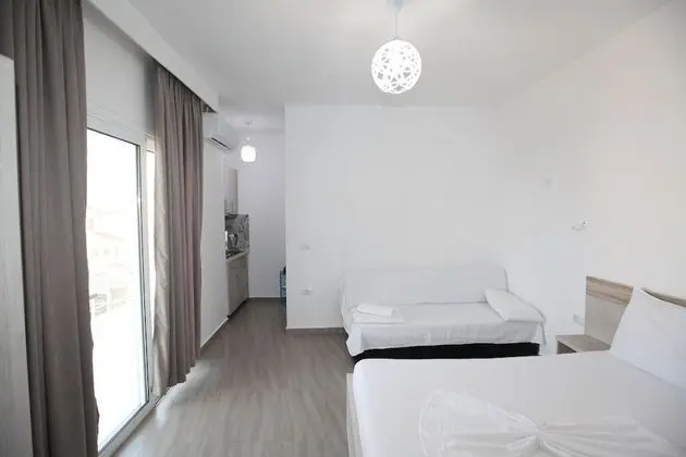 Üç Kişilik Oda, Balkon