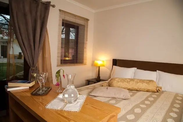 Tek Büyük veya İki Ayrı Yataklı Oda, Teras