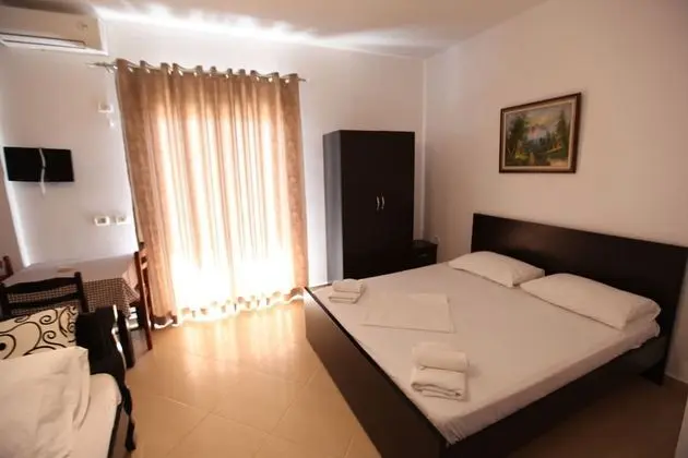 Üç Kişilik Oda, Balkon