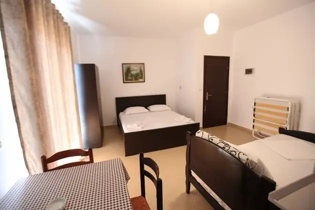 Üç Kişilik Oda, Balkon
