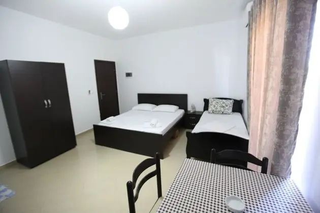 Üç Kişilik Oda, Balkon