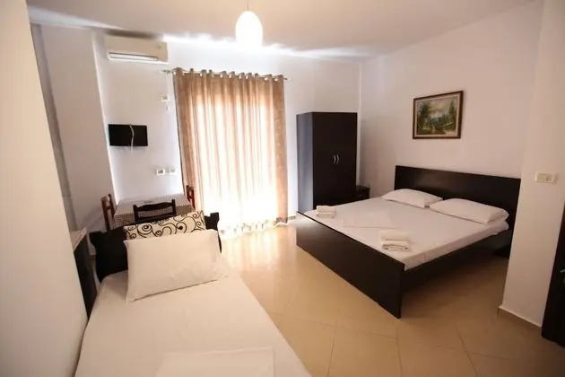 Üç Kişilik Oda, Balkon