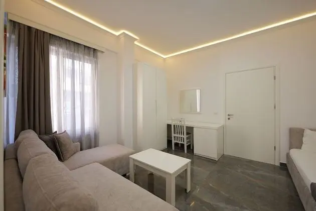 Dört Kişilik Oda, Deniz Manzaralı