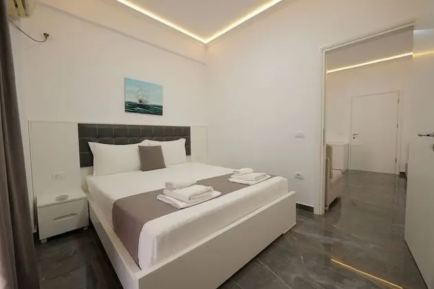 Dört Kişilik Oda, Deniz Manzaralı