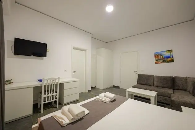 Dört Kişilik Oda, Deniz Manzaralı