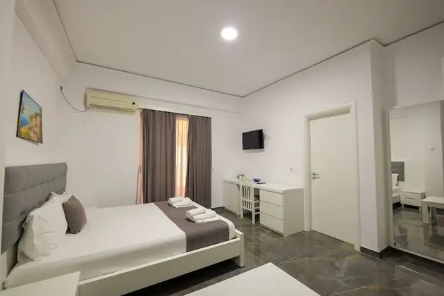 Dört Kişilik Oda, Deniz Manzaralı