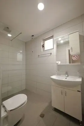 Üç Kişilik Oda, Balkon