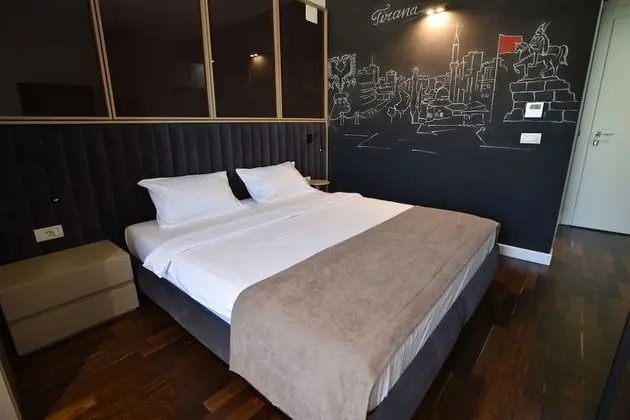 Basic Tek Büyük Yataklı Oda