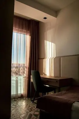 Basic Tek Büyük Yataklı Oda