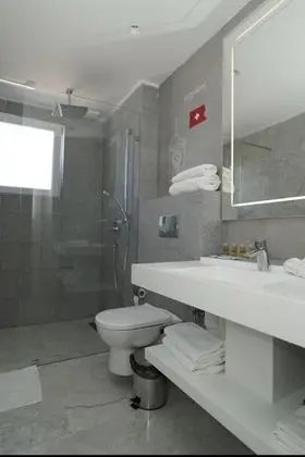 Basic Tek Büyük Yataklı Oda