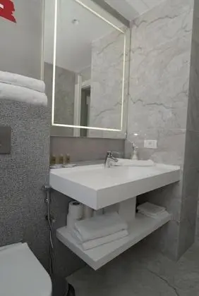 Basic Tek Büyük Yataklı Oda