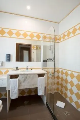 İki Ayrı Yataklı Oda, Nehir Manzaralı (extra bed, 2 adults + 1 child)