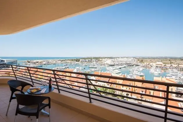 Junior Süit (2 Adults + 2 Children)