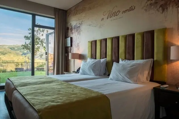 Büyük Yataklı Tek Kişilik Oda