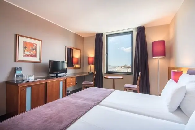 İki Ayrı Yataklı Oda (3 Adults)