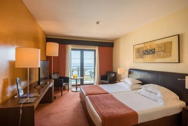 İki Ayrı Yataklı Oda, Deniz Manzaralı (with Extra Bed, 2 Adults + 1 Child)