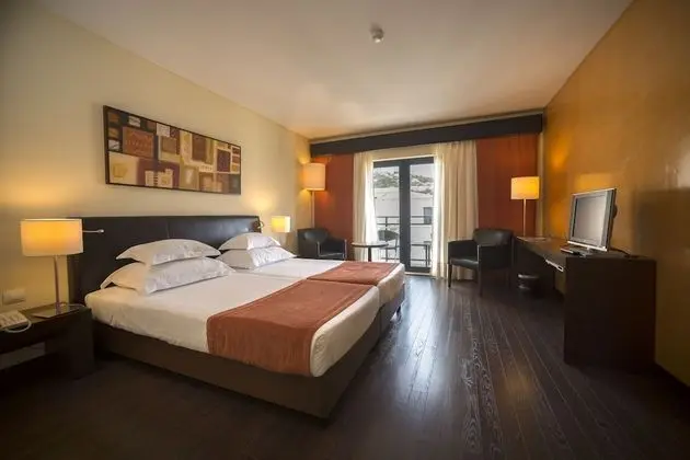 İki Ayrı Yataklı Oda (with Extra Bed, 3 Adults)