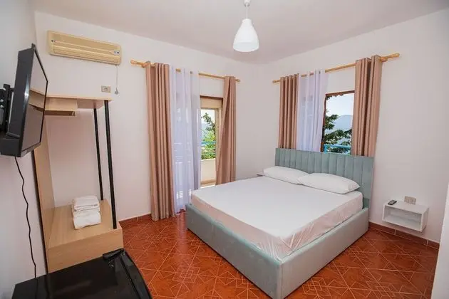 Tek Büyük Yataklı Oda, Balkon