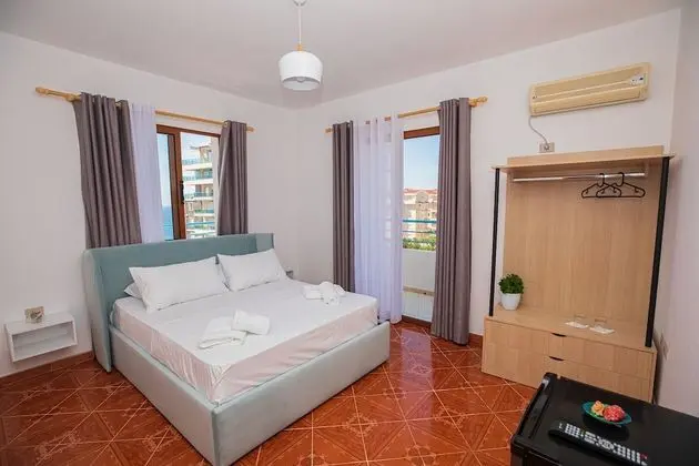 Tek Büyük Yataklı Oda, Balkon