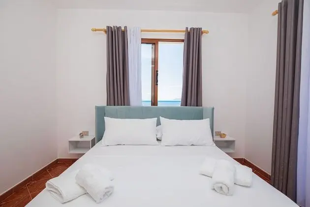 Tek Büyük Yataklı Oda, Balkon