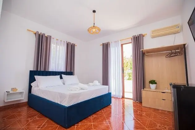 Tek Büyük Yataklı Oda, Balkon