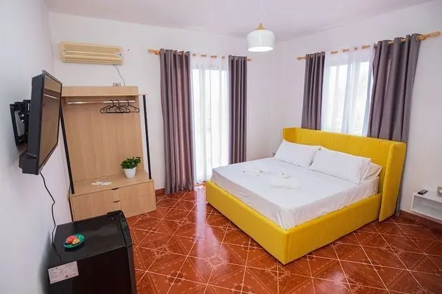 Tek Büyük Yataklı Oda, Balkon