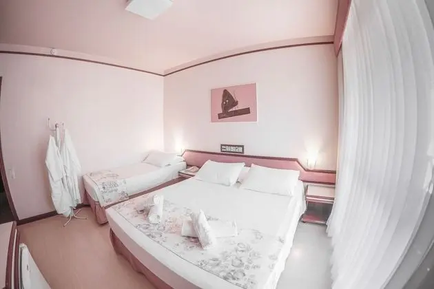 Deluxe Üç Kişilik Oda