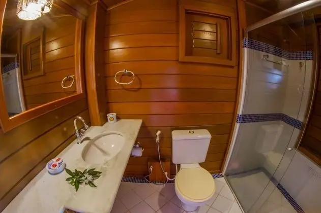 Superior Dağ Evi, Balkon, Kısmi Deniz Manzarası