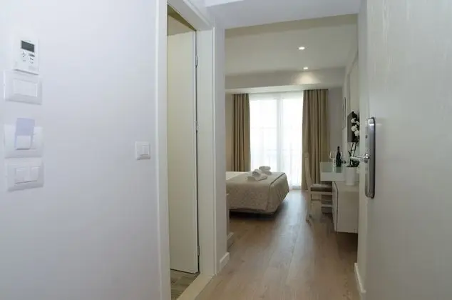 Deluxe Tek Büyük Yataklı Oda, Balkon, Deniz Manzaralı