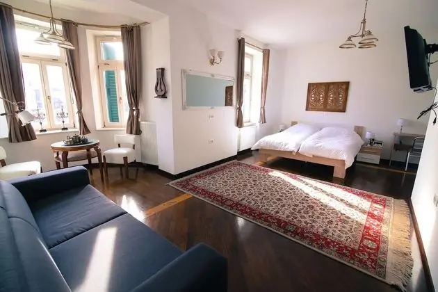 Dört Kişilik Oda, Birden Çok Yatak, Sigara İçilmez