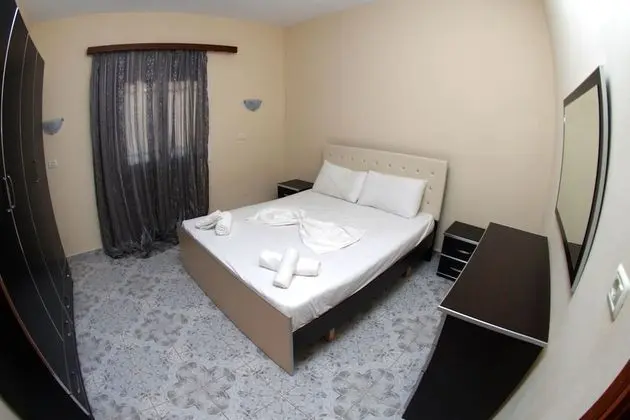 Classic Tek Büyük Yataklı Oda