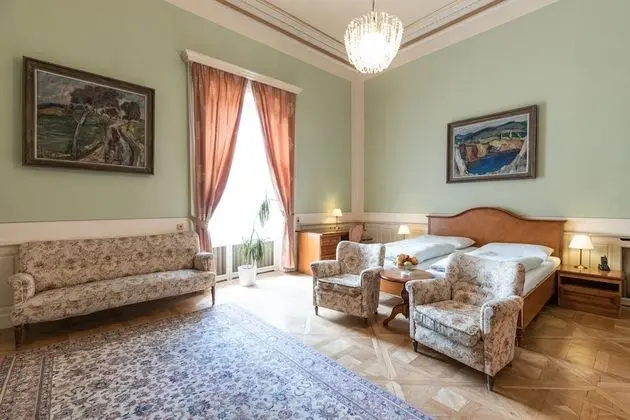 Historic Double Room, Shared Bathroom