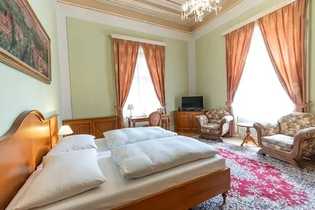 Historic Double Room, Shared Bathroom