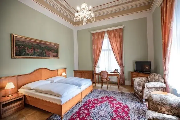 Historic Double Room, Shared Bathroom