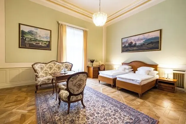 Historic Double Room, Shared Bathroom