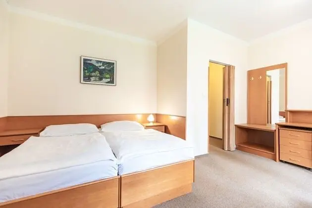 Tek Büyük veya İki Ayrı Yataklı Oda