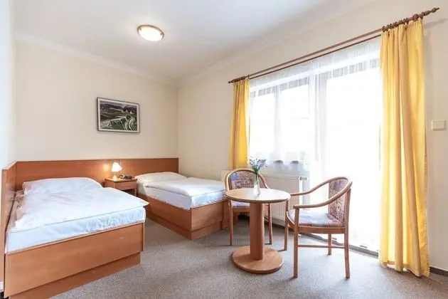 Tek Büyük veya İki Ayrı Yataklı Oda