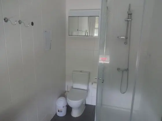 Standard Tek Büyük Yataklı Oda, Ortak Banyo