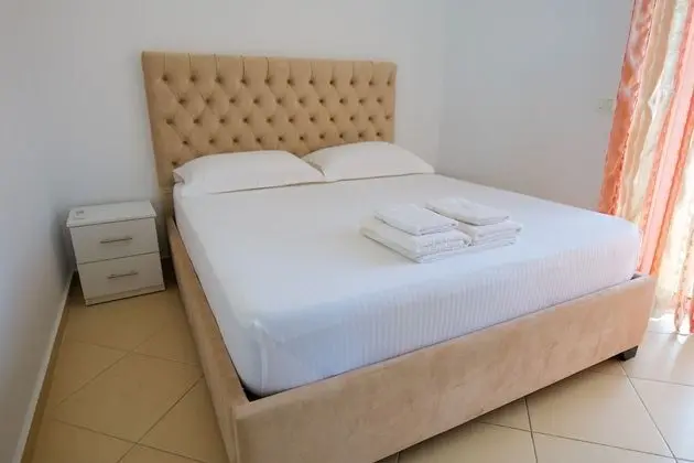 Tek Büyük Yataklı Oda, Balkon