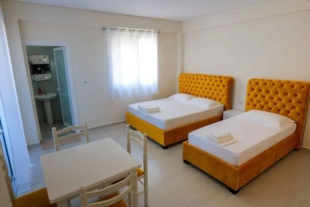 Üç Kişilik Oda, Balkon